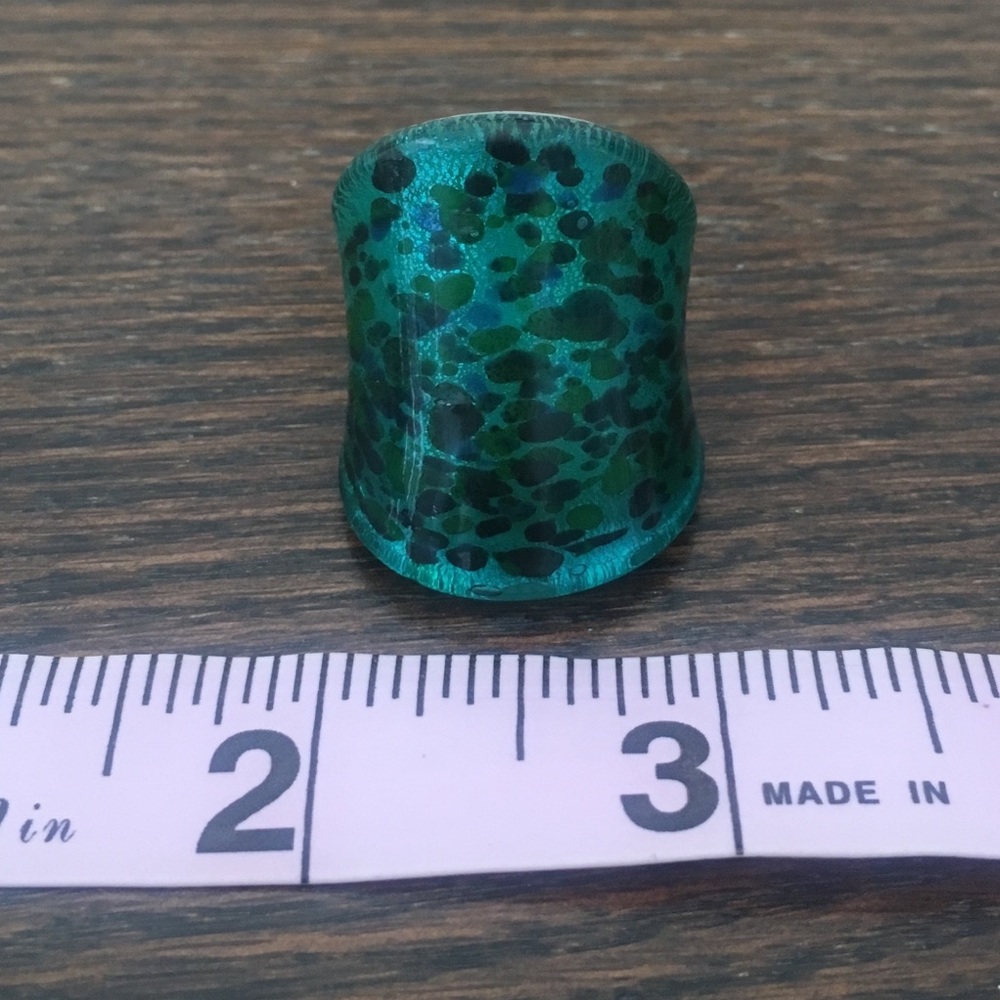 Green Ring - Picture 5 of 8